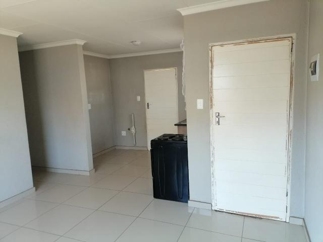 3 Bedroom House For Sale in Crystal Park