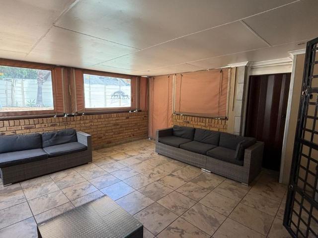 3 Bedroom house for sale in Croydon, Kempton Park