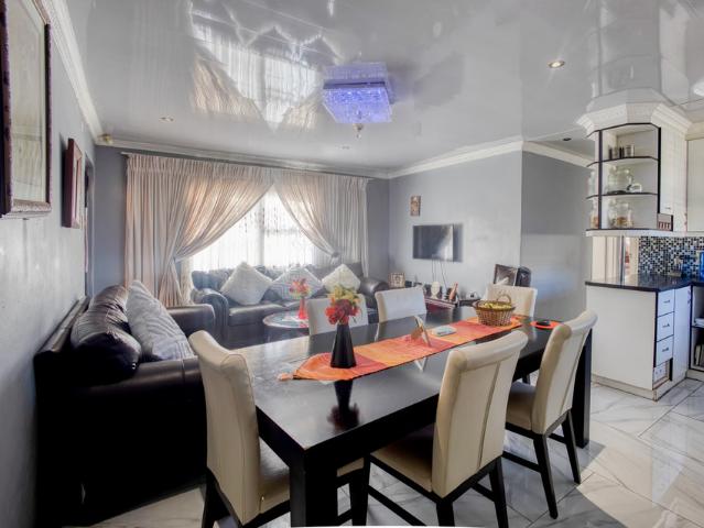 3 Bedroom House For Sale in Amalinda
