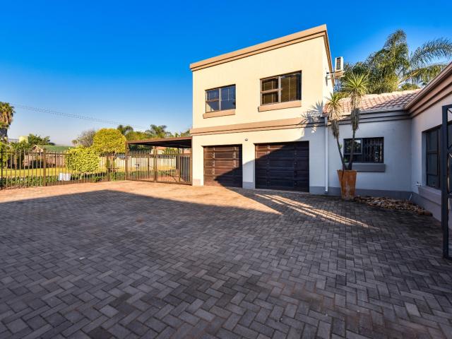 3 Bedroom House For Sale in Annlin