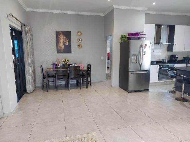 3 Bedroom House For Sale in Admirals Park