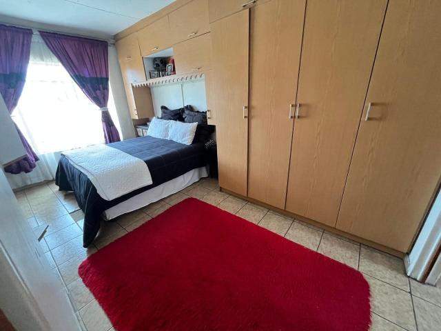 3 Bedroom House For Sale in Alberton North