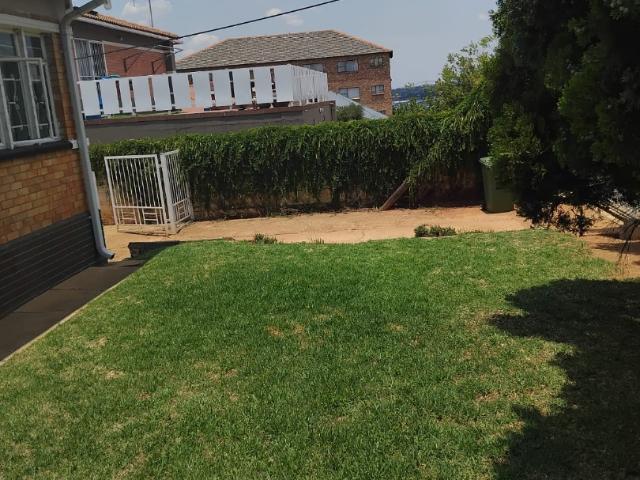 3 Bedroom House For Sale in Alberton North