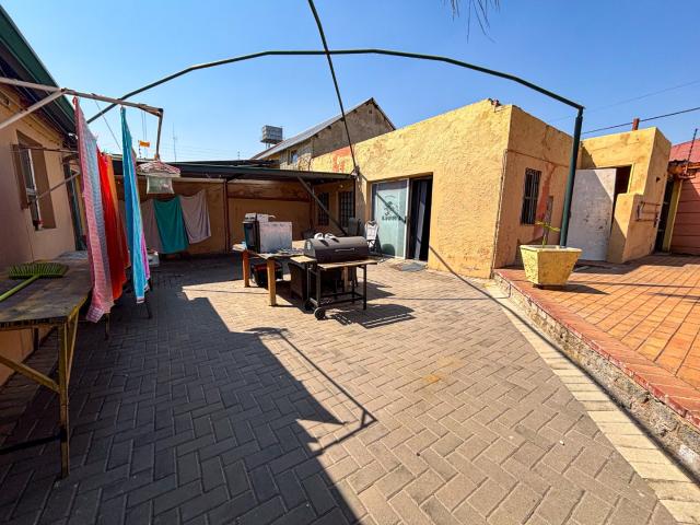 3 Bedroom House For Sale in Alberton North