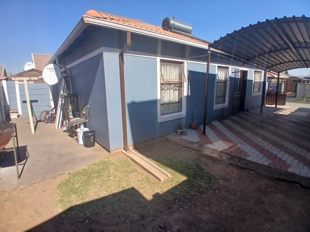 3 Bedroom House For Sale in Albertsdal