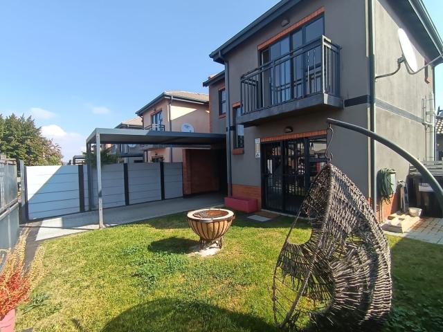 3 Bedroom House For Sale in Albertsdal