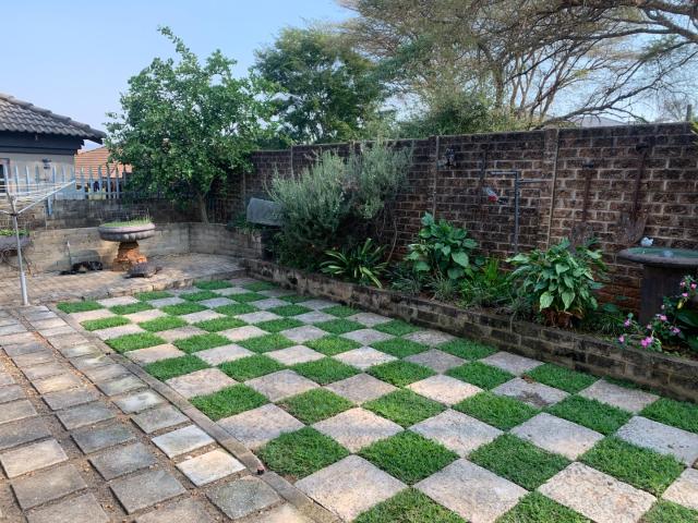 3 Bedroom House For Sale in Aquapark