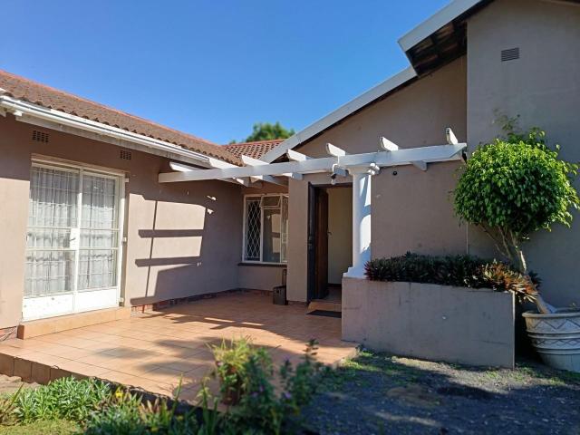 3 Bedroom House For Sale in Arboretum