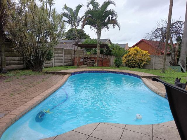 3 Bedroom House For Sale in Arboretum