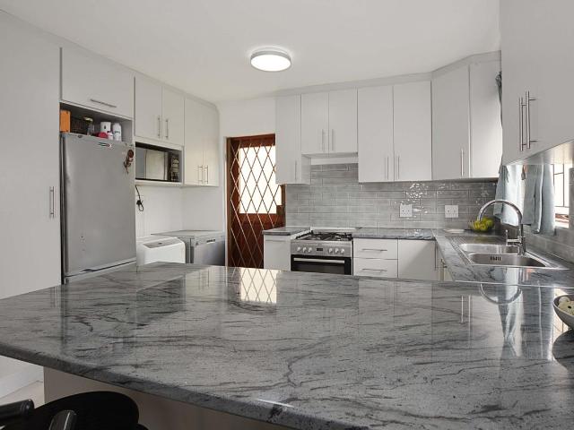 3 Bedroom house for sale in Bothasig, Milnerton