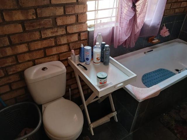 3 Bedroom House For Sale in Bo dorp