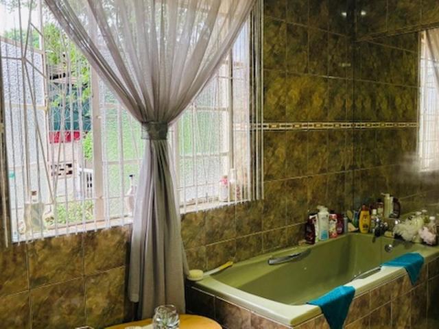 3 Bedroom house for sale in Bo Dorp, Rustenburg