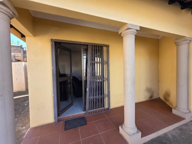 3 Bedroom House For Sale in Bombay Heights