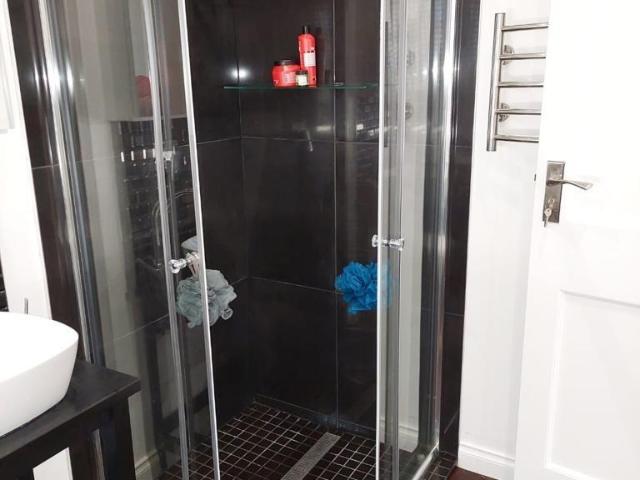 3 Bedroom House For Sale in Bayswater