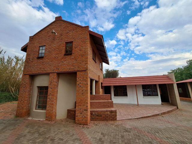 3 Bedroom House For Sale in Bainsvlei
