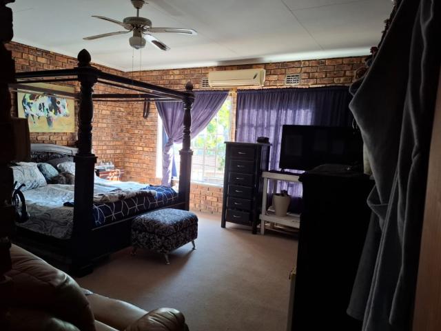 3 Bedroom House For Sale in Barberton
