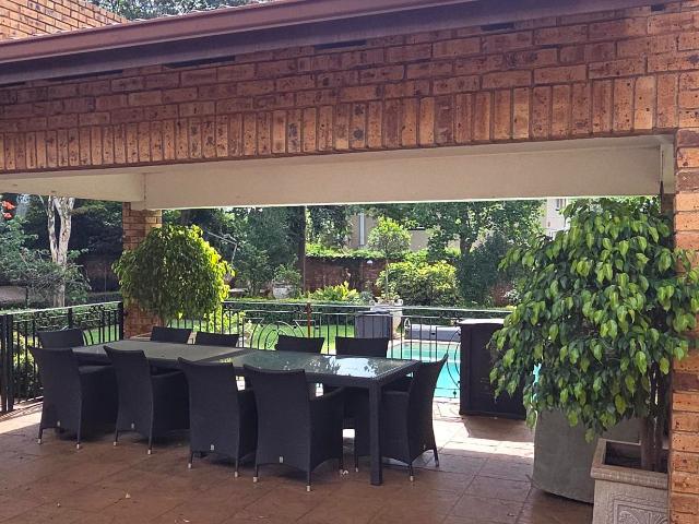 3 Bedroom House For Sale in Bedfordview
