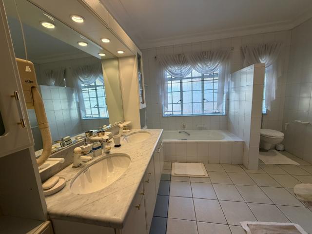 3 Bedroom House For Sale in Bedfordview
