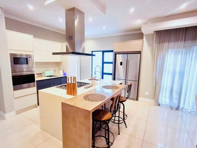 3 Bedroom House For Sale in Bedfordview