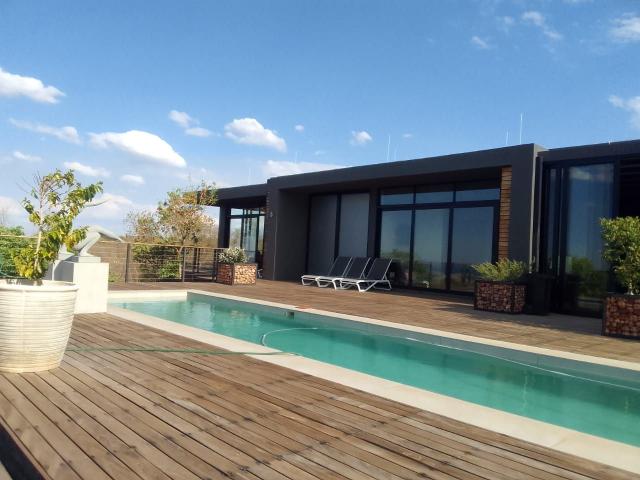 3 Bedroom House For Sale in Bela