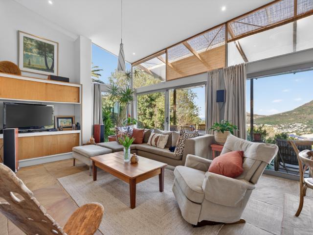 3 Bedroom House For Sale in Berg En Dal