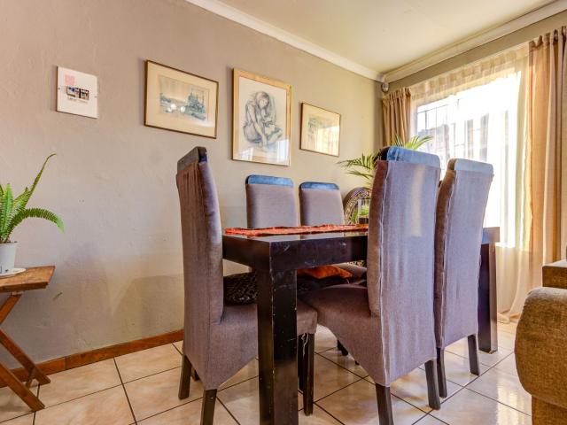 3 Bedroom House For Sale in Birch Acres