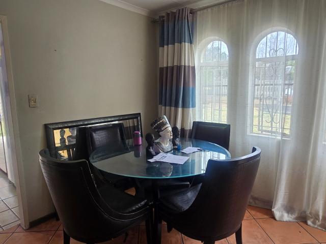3 Bedroom House For Sale in Birch Acres