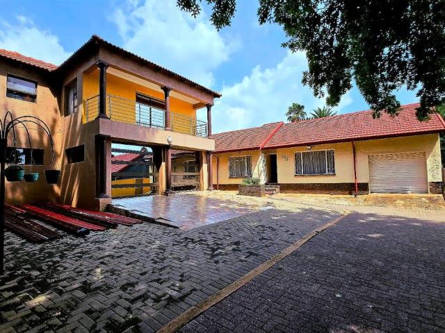4 Bedroom House For Sale in Birch Acres