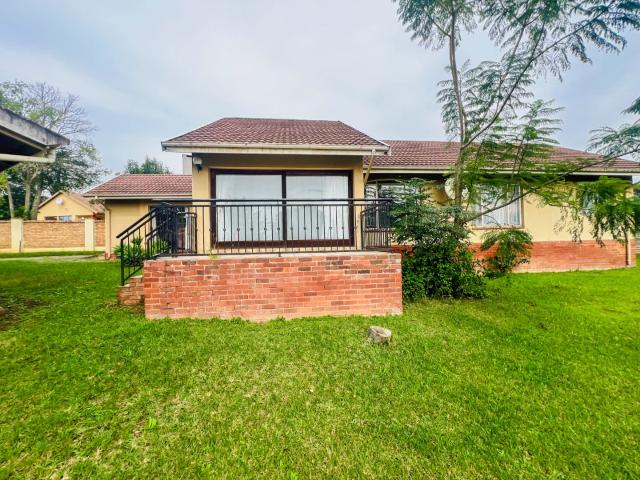 3 Bedroom House For Sale in Bisley