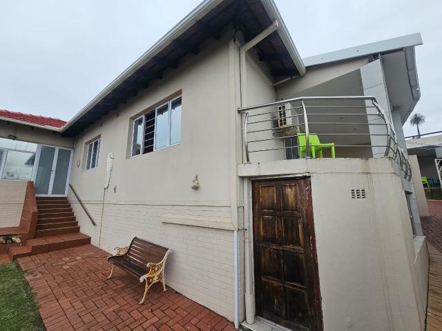 3 Bedroom House For Sale in Bluff