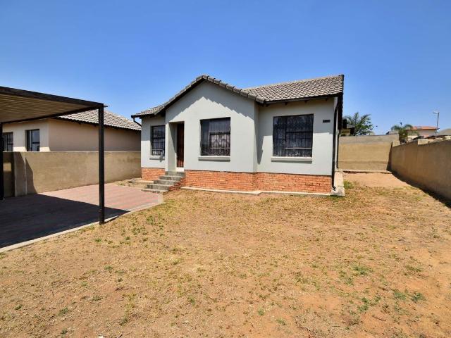 3 Bedroom House For Sale in Bloubosrand