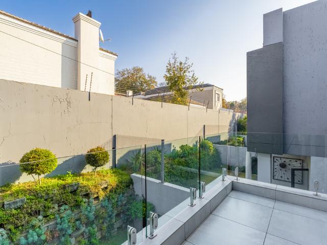 3 Bedroom House For Sale in Bryanston
