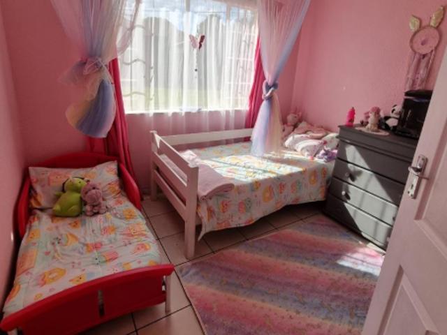 3 Bedroom House For Sale in Brackendowns