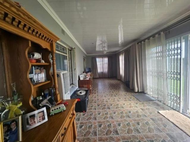 3 Bedroom House For Sale in Brackenhurst