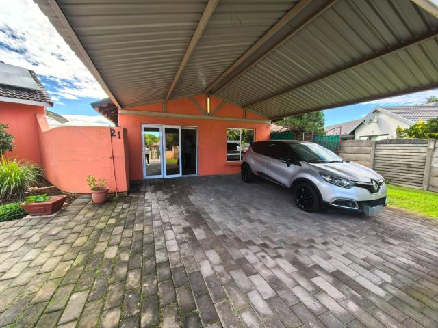 3 Bedroom House For Sale in Brackenhurst