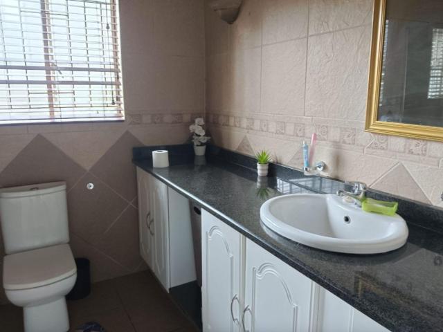 3 Bedroom House For Sale in Brackenhurst