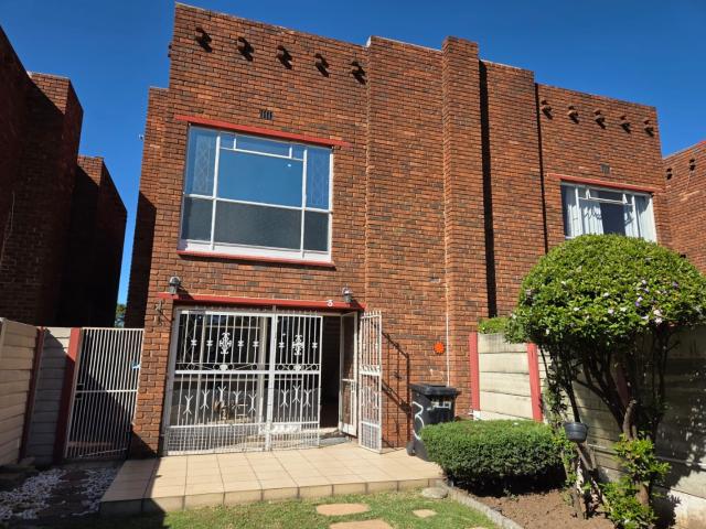 3 Bedroom House For Sale in Brackenhurst