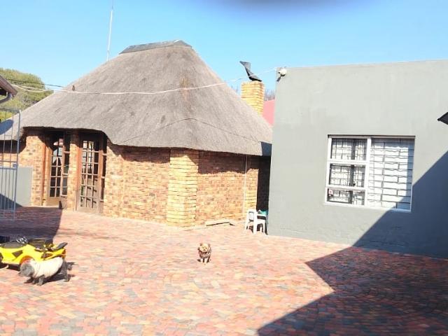 3 Bedroom House For Sale in Brakpan Central