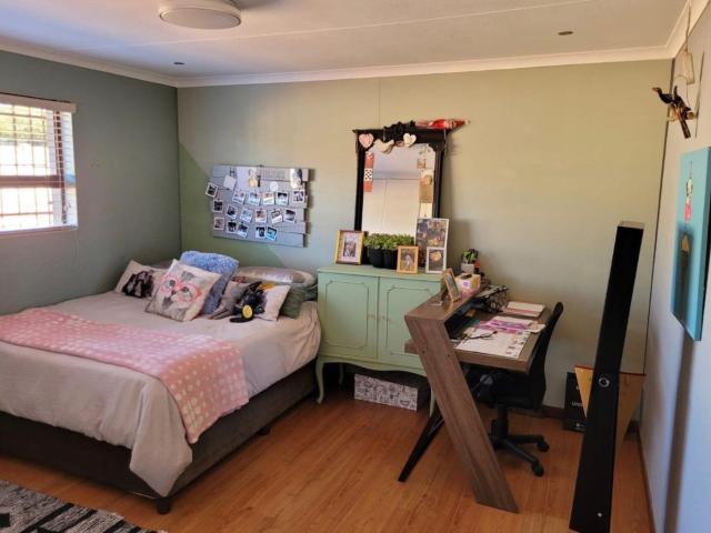 3 Bedroom House For Sale in Bredell
