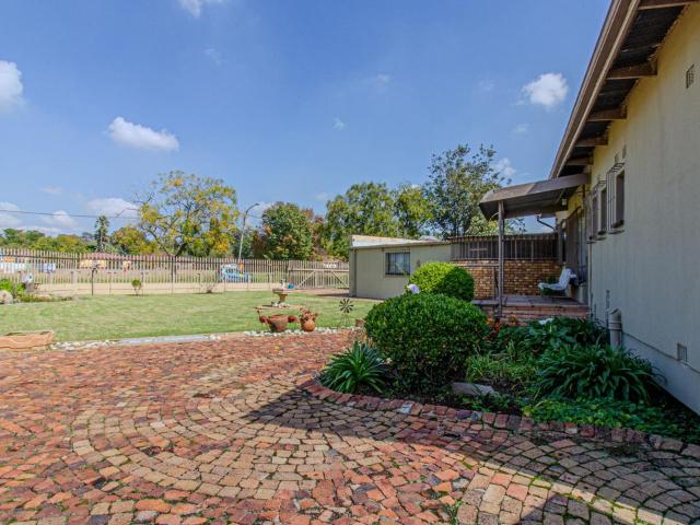 3 Bedroom house for sale in Brenthurst, Brakpan