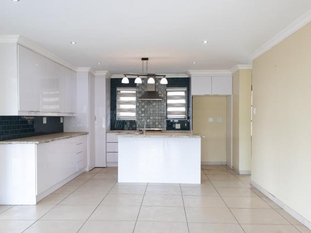 3 Bedroom House For Sale in Bronberg Close
