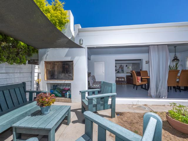 3 Bedroom House For Sale in Goedemoed