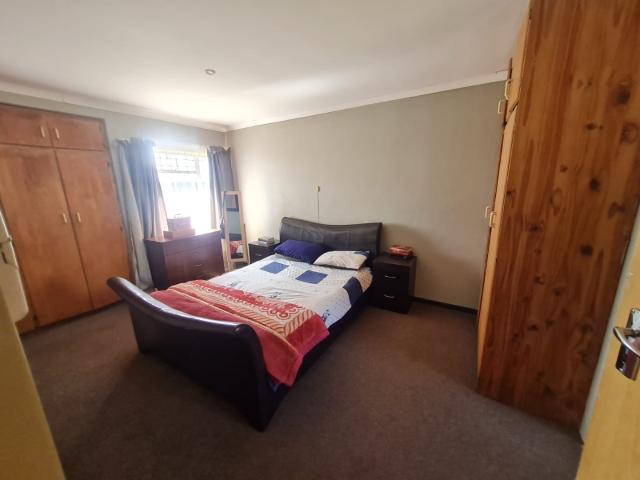 3 Bedroom House For Sale in Golf Park
