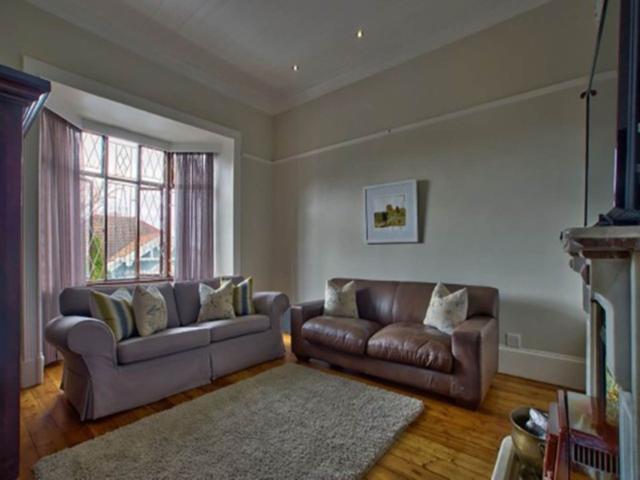 3 Bedroom House For Sale in Gardens