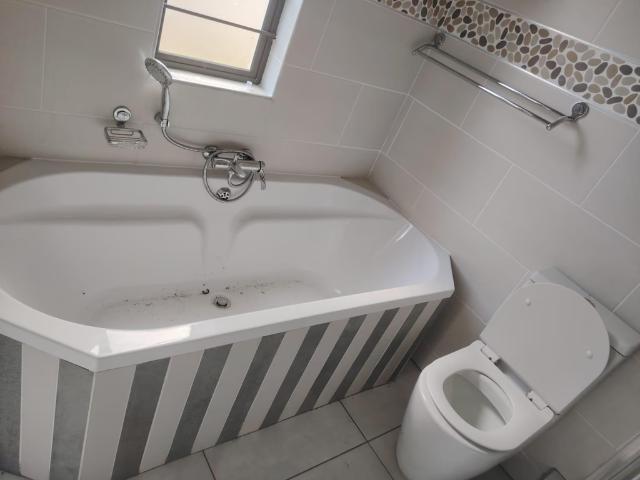 3 Bedroom House For Sale in Geelhoutpark