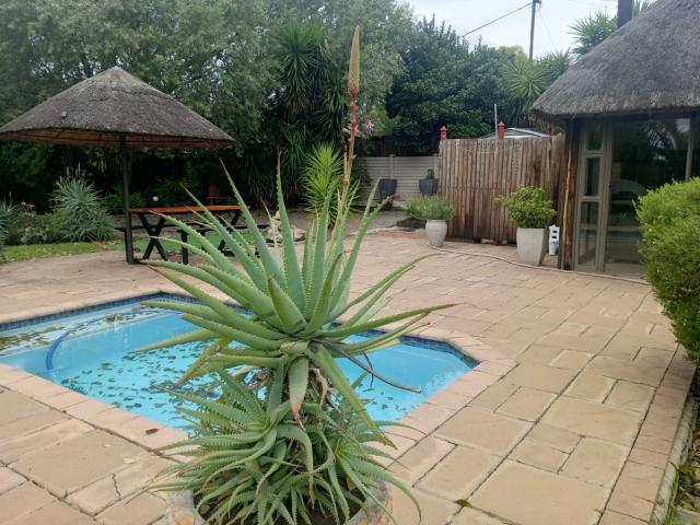 3 Bedroom House For Sale in Generaal De Wet