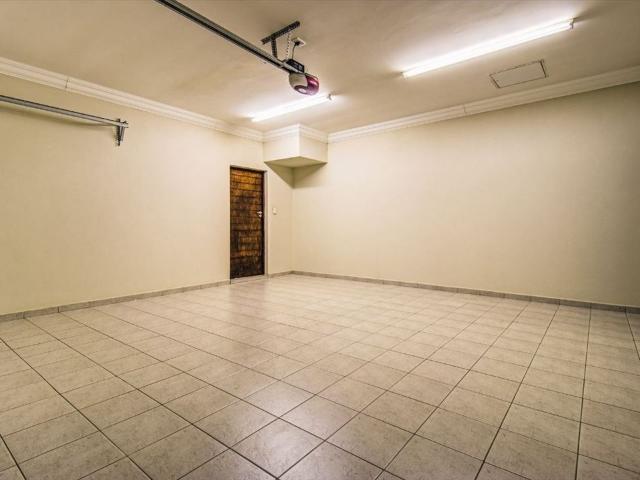 3 Bedroom House For Sale in Glen Eagle Estate