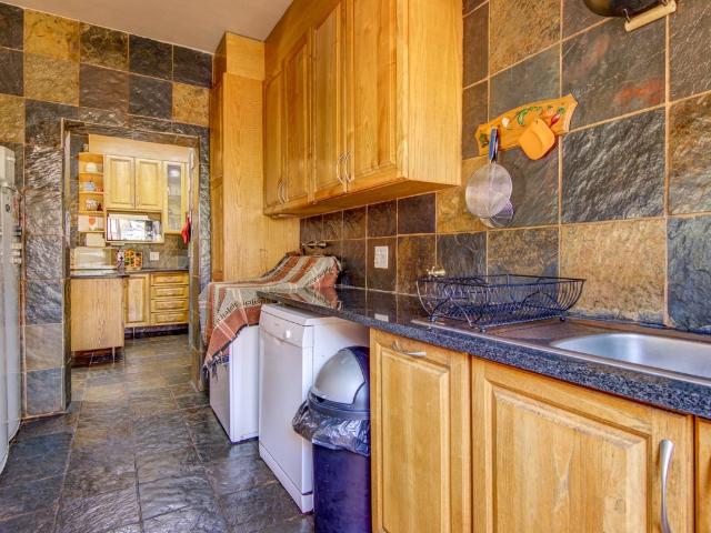3 Bedroom House For Sale in Glen Erasmia