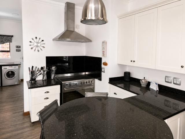 3 Bedroom House For Sale in Glen Marais