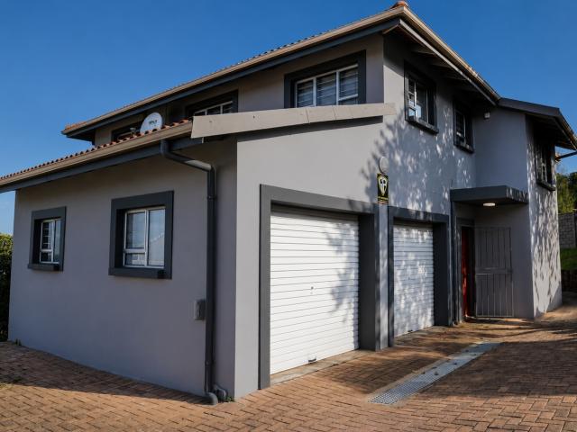 3 Bedroom House For Sale in Glenmore